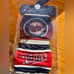 Twins face cover two pack